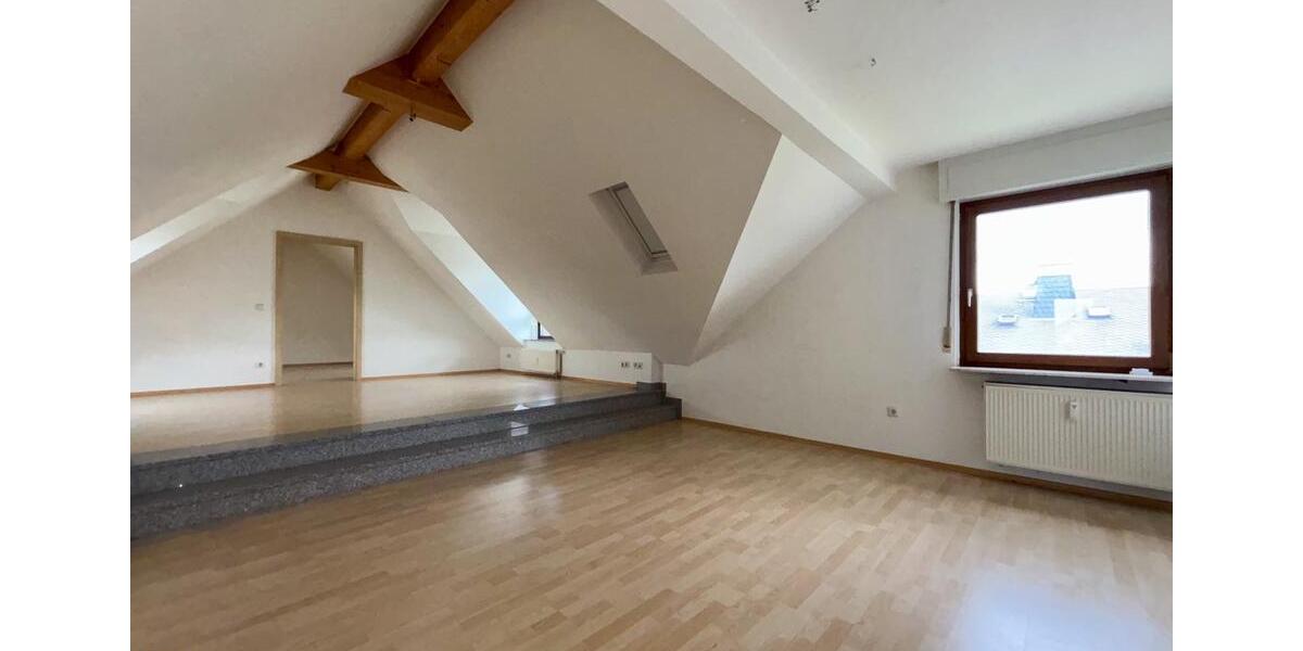 Dachgeschoßwohnung Limburg an der Lahn Linter - 3 Zimmer, 95 m&sup2;, 850&euro; | Angebot:26675526