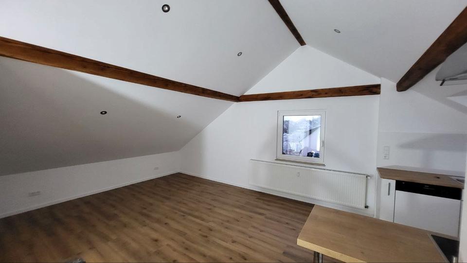 Dachgeschoßwohnung Laichingen - 3.5 Zimmer, 57 m&sup2;, 770&euro; | Angebot:26699182