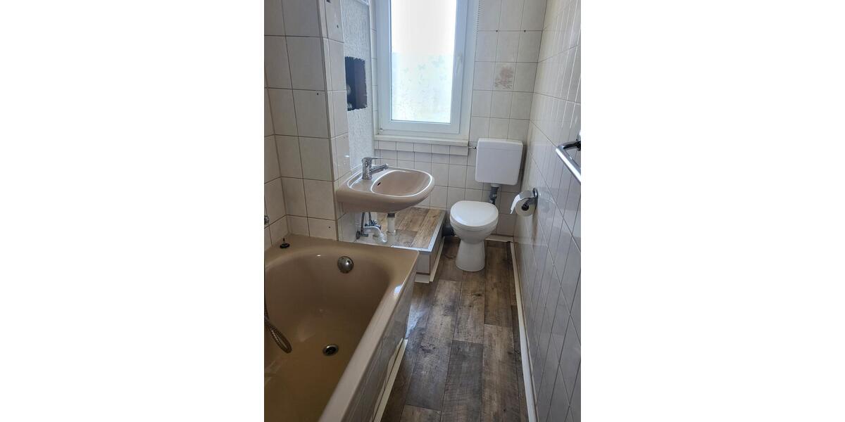 Etagenwohnung Mansfeld - 3 Zimmer, 60 m&sup2;, 370&euro; | Angebot:25540625