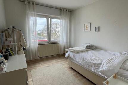 WG Zimmer in der Nähe des Bahnhof 1 zimmer