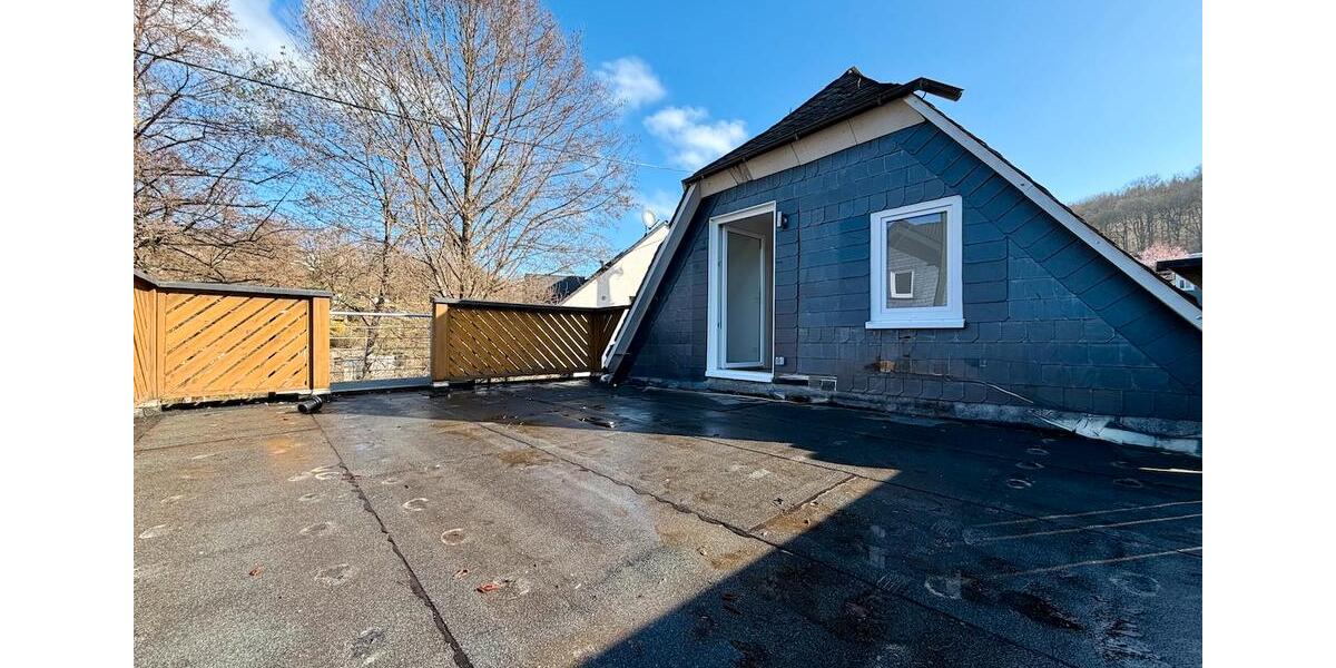 Etagenwohnung Siegen Kaan-Marienborn - 5 Zimmer, 122 m&sup2;, 1.000&euro; | Angebot:26005610