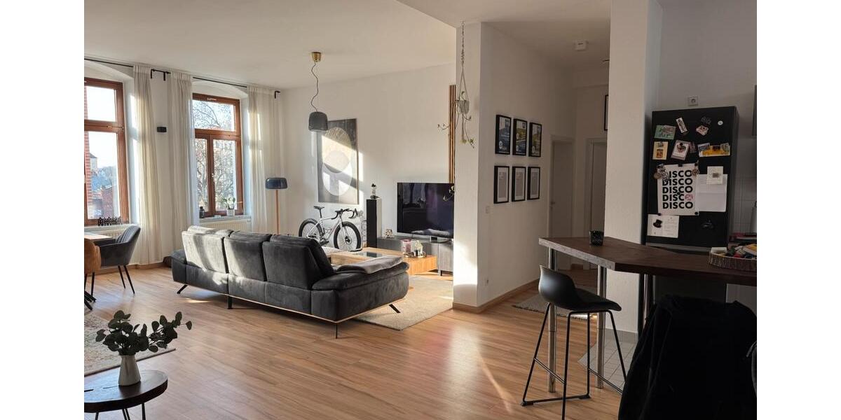 Stilvolle 3-Zimmer-Altbauwohnung mit offenem Wohnkonzept 3 zimmer