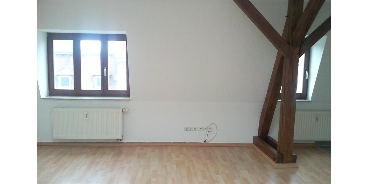 Dachgeschoßwohnung Bernburg (Saale) - 2 Zimmer, 63 m&sup2;, 410&euro; | Angebot:25715837