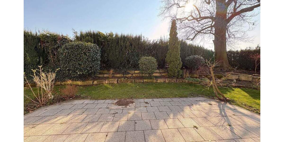 Etagenwohnung Nürnberg Gaismannshof - 4 Zimmer, 145 m&sup2;, 2.000&euro; | Angebot:25999687