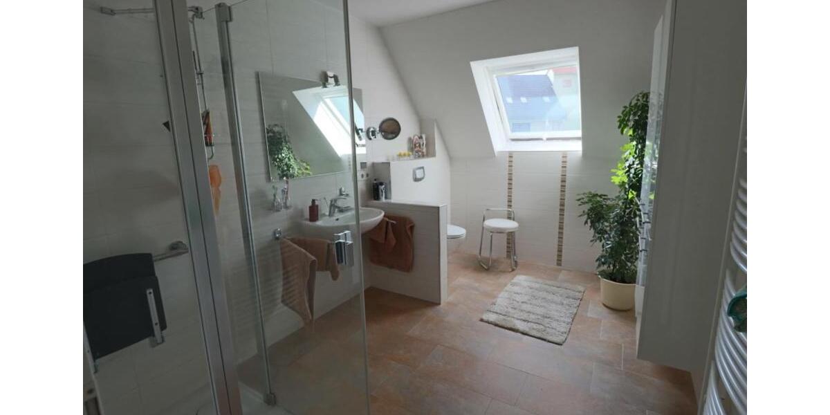 Einfamilienhaus Penig - 8 Zimmer, 246 m&sup2;, 1.850&euro; | Angebot:24748923