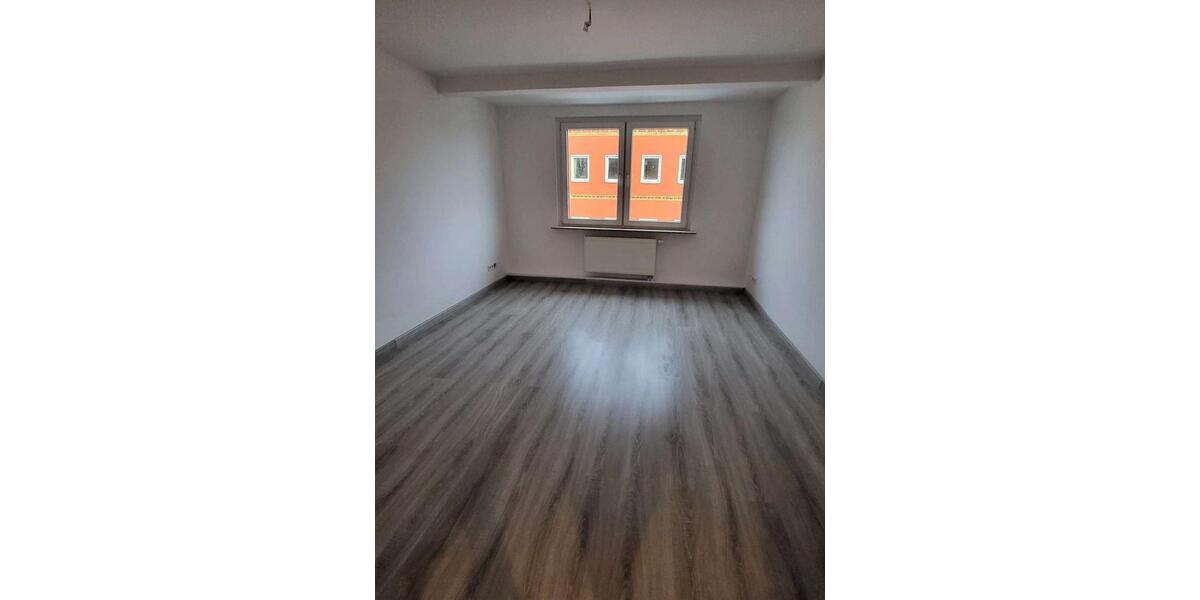 Etagenwohnung Zwenkau - 3 Zimmer, 78 m&sup2;, 700&euro; | Angebot:25909145
