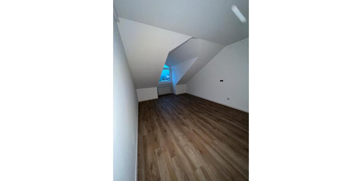 Dachgeschoßwohnung Darmstadt Darmstadt-West - 2.5 Zimmer, 84 m&sup2;, 1.420&euro; | Angebot:24616838