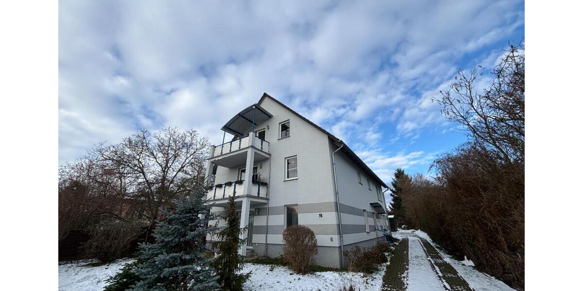 Gemütliche 4-Raum-DG-Wohnung, neue EBK, Balkon 4 zimmer