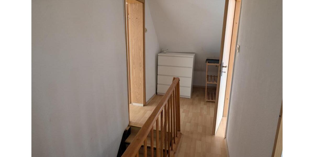 Dachgeschoßwohnung Jena Burgau - 2 Zimmer, 66 m&sup2;, 850&euro; | Angebot:25902656
