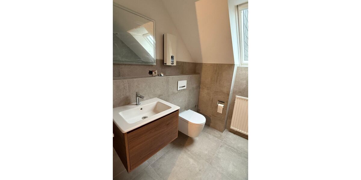MG- Rheydt - zentrale helle und gemütliche 2-Zimmer Wohnung (60qm) - Dachgeschoßwohnung Mönchengladbach Rheydt | Angebot:27289648