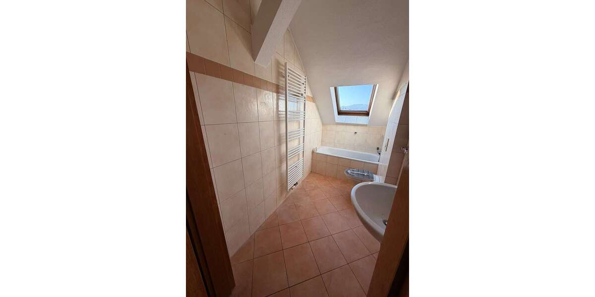 Etagenwohnung Arnstadt - 4 Zimmer, 65 m&sup2;, 520&euro; | Angebot:24623066