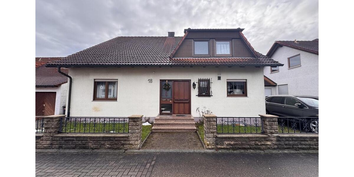 Etagenwohnung Crailsheim - 4 Zimmer, 93 m&sup2;, 850&euro; | Angebot:25219642