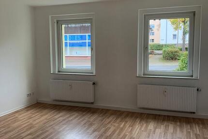 Wohnung Stollberg (Erzgebirge) - 3 Zimmer, 65 m&sup2;, 370&euro; | Angebot:25320345