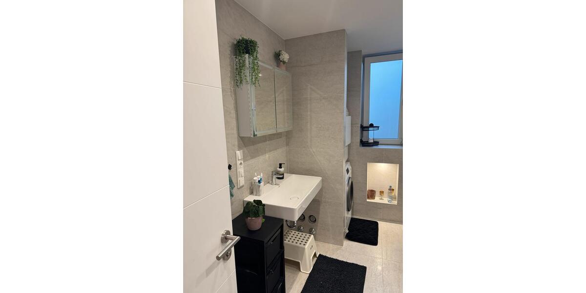 Etagenwohnung Erftstadt - 4 Zimmer, 94 m&sup2;, 1.600&euro; | Angebot:24772491