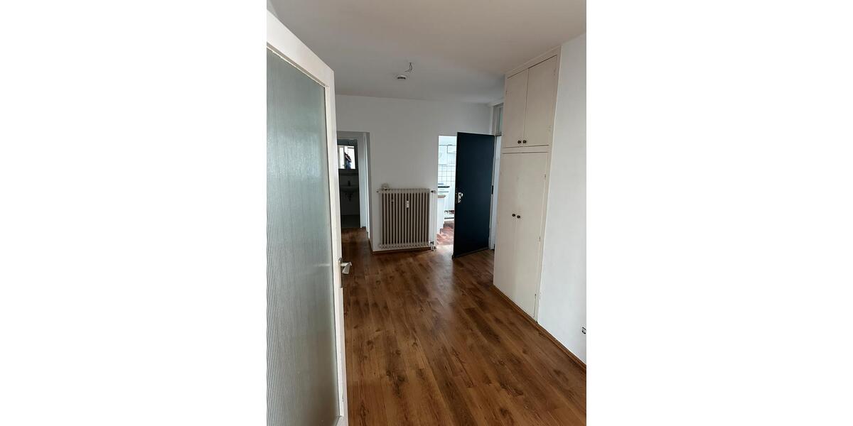 Geräumige 3 Zimmerwohnung 85m2 Stadtnah 3 zimmer