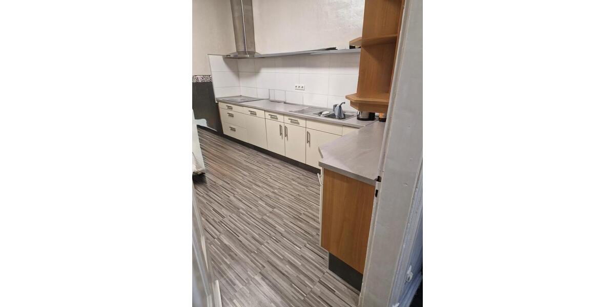 Etagenwohnung Medebach - 7 Zimmer, 156 m&sup2;, 800&euro; | Angebot:25922834