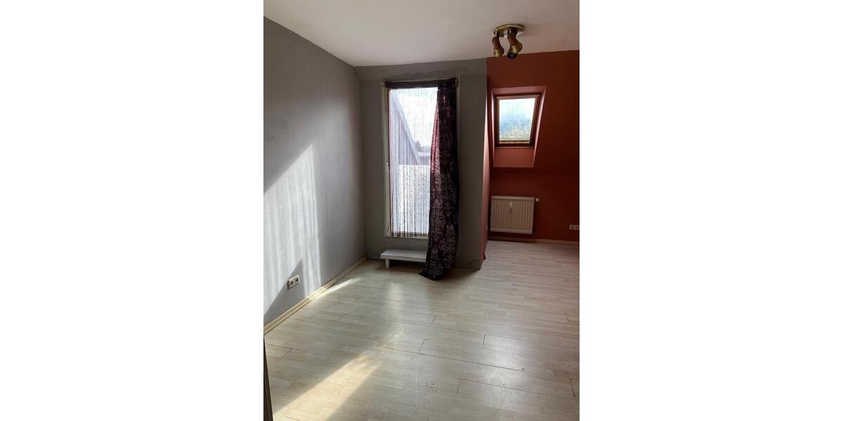 Dachgeschoßwohnung Georgsmarienhütte - 3 Zimmer, 140 m&sup2;, 900&euro; | Angebot:26003921