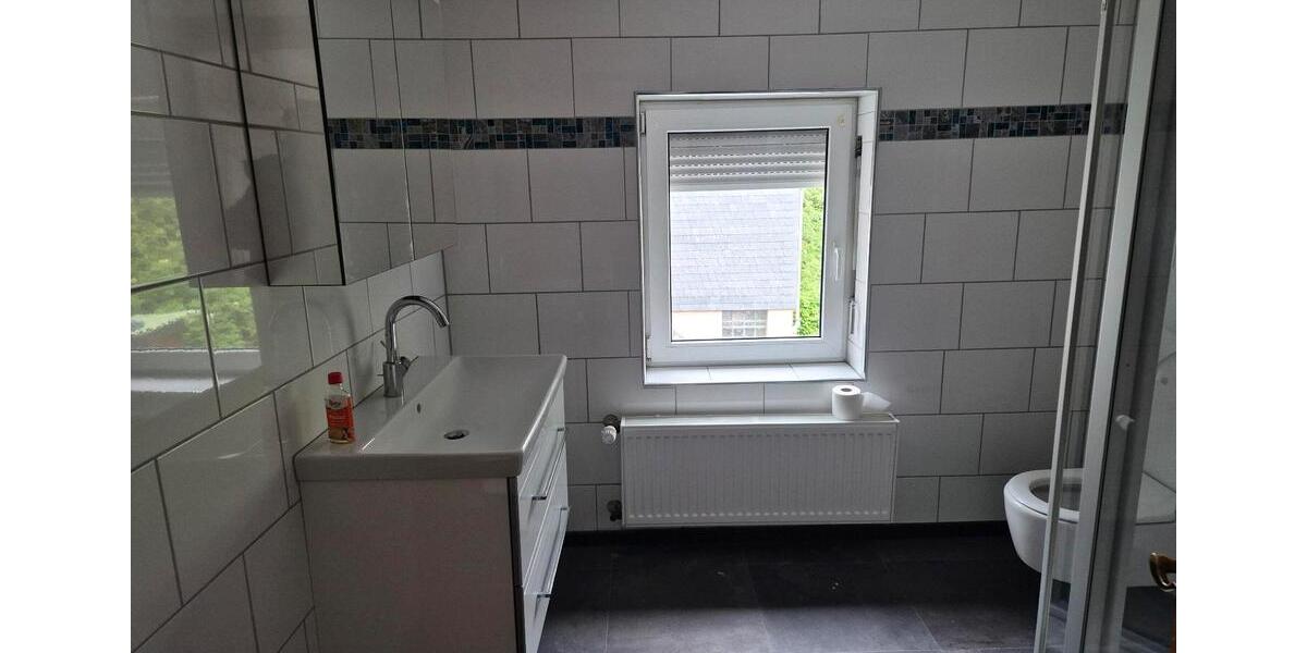 Etagenwohnung Wuppertal Cronenberg - 2.5 Zimmer, 65 m&sup2;, 420&euro; | Angebot:26635687