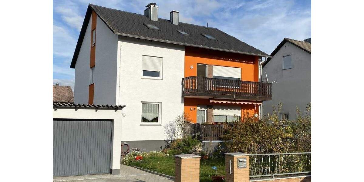 Etagenwohnung Baiersdorf Igelsdorf - 3 Zimmer, 100 m&sup2;, 690&euro; | Angebot:23824400