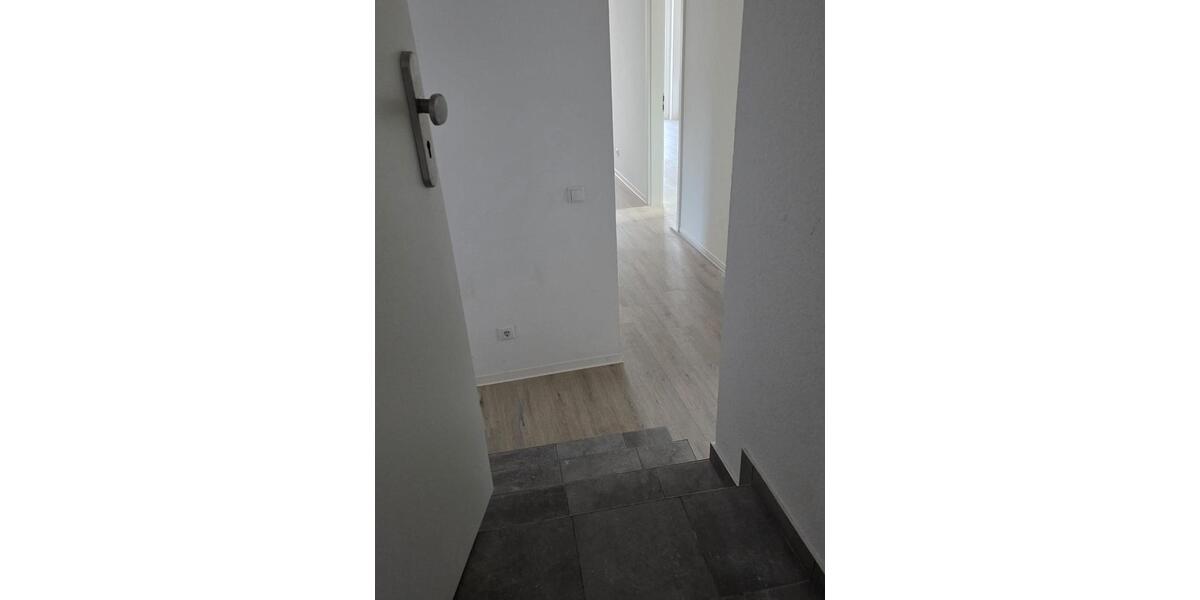Etagenwohnung Heide - 4 Zimmer, 90 m&sup2;, 950&euro; | Angebot:25571425