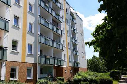 Wohnung zum Mieten in Rostock 482 € 67.65 m² 4 zimmer