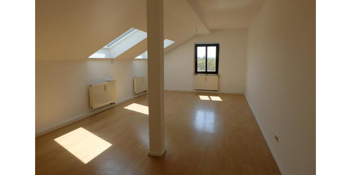 Dachgeschoßwohnung Eilenburg - 2 Zimmer, 60 m&sup2;, 390&euro; | Angebot:26181878