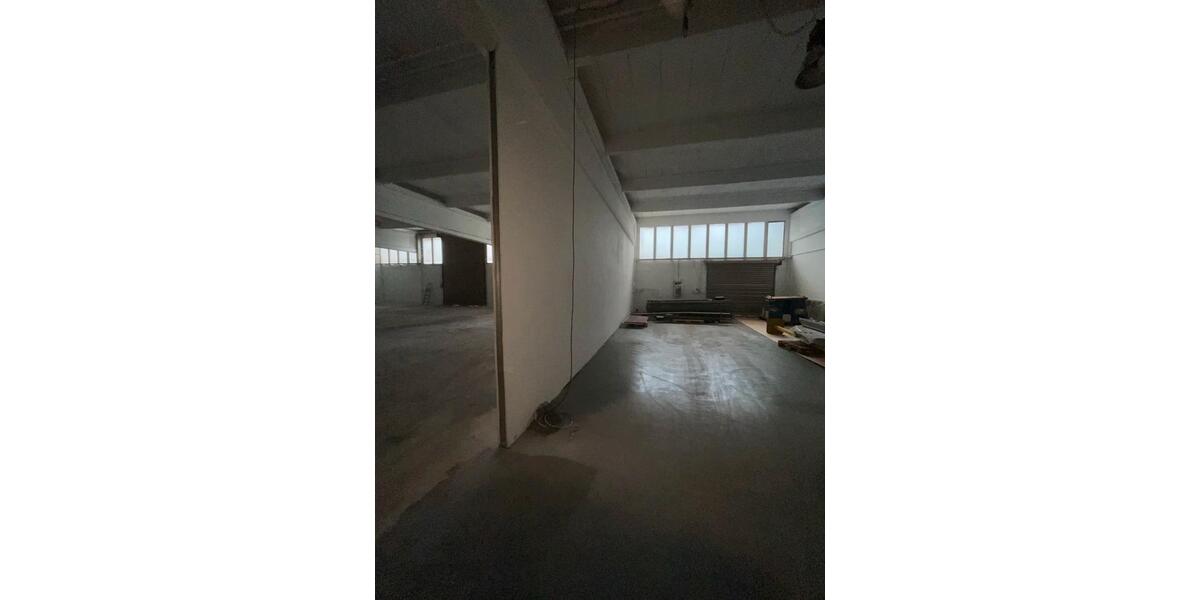 Lagerhalle mit eigener Zufahrt und Laderampe zu vermieten zimmer