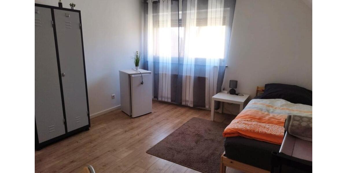 Dachgeschoßwohnung Laichingen - 4 Zimmer, 75 m&sup2;, 795&euro; | Angebot:26003102