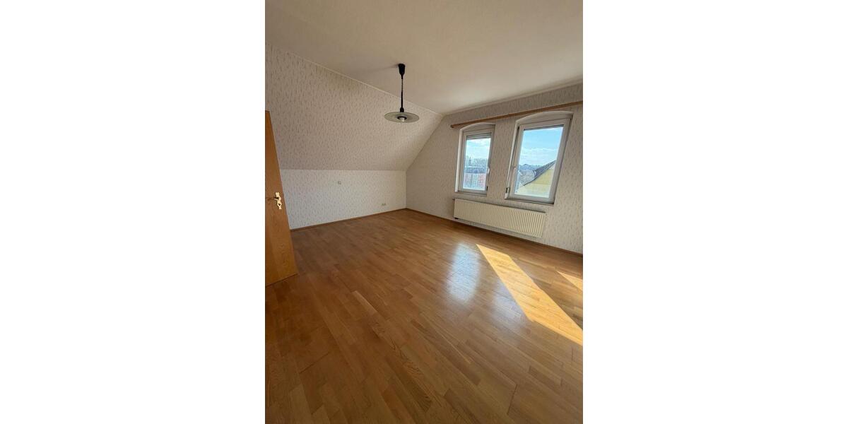 Etagenwohnung Aalen - 5 Zimmer, 120 m&sup2;, 1.500&euro; | Angebot:25920934