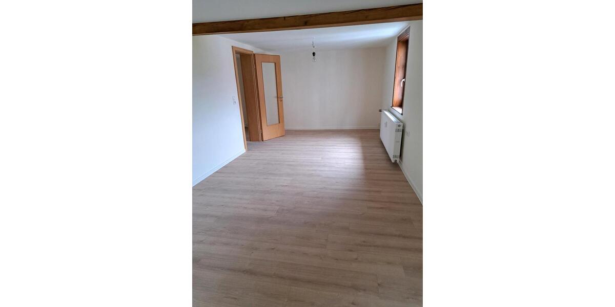 Etagenwohnung Treffurt - 3 Zimmer, 112 m&sup2;, 650&euro; | Angebot:26031285