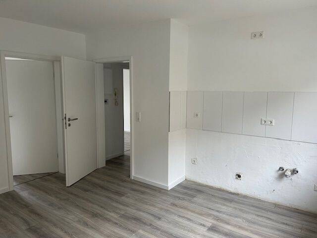 Etagenwohnung Sundern - 2 Zimmer, 43 m&sup2;, 380&euro; | Angebot:23939741