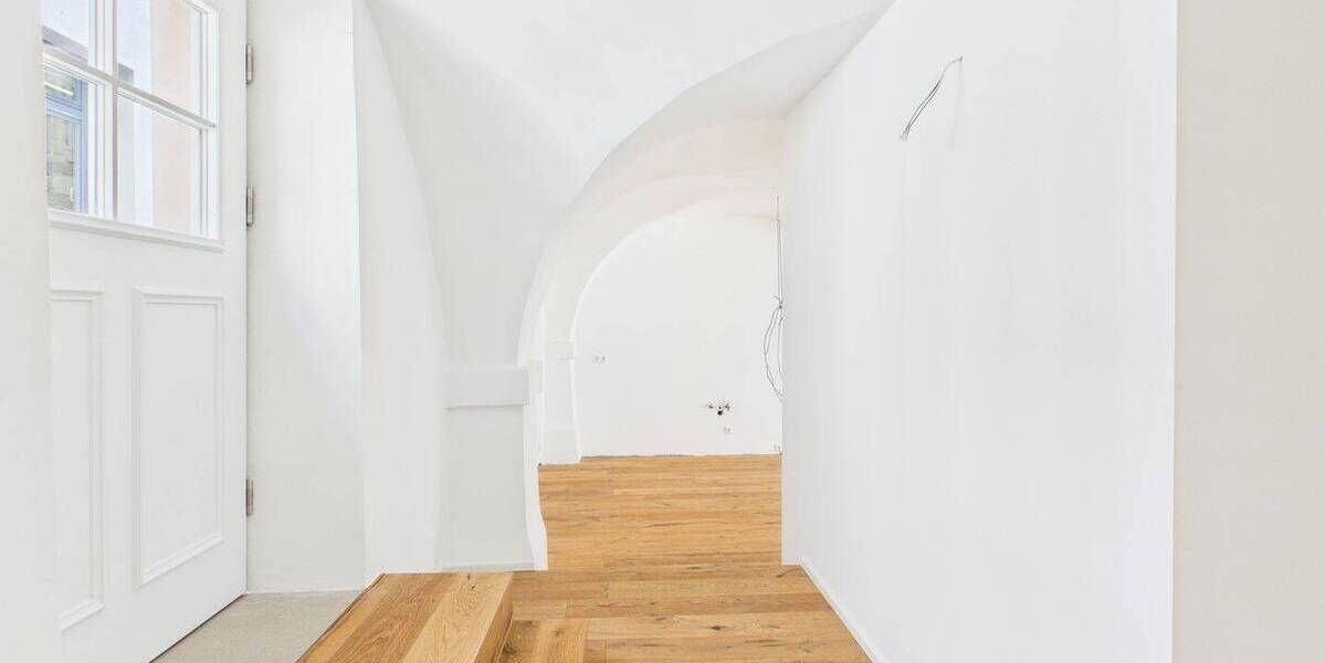 Etagenwohnung Amberg - 2 Zimmer, 115 m&sup2;, 1.610&euro; | Angebot:25670267