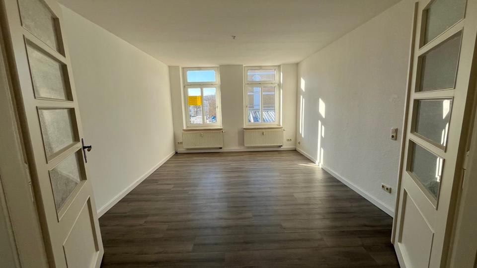 Hochparterre Werdau - 4 Zimmer, 90 m&sup2;, 475&euro; | Angebot:24417980