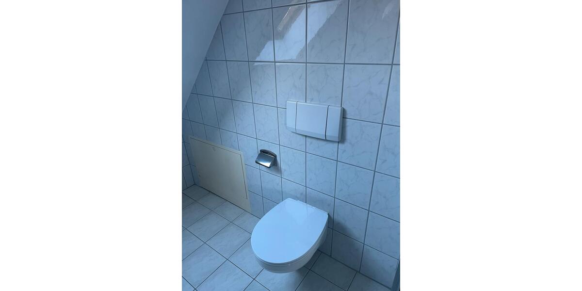 Dachgeschoßwohnung Kürnach - 1 Zimmer, 42 m&sup2;, 680&euro; | Angebot:24854242