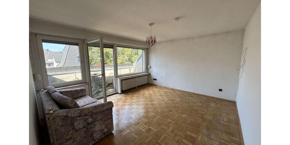 Schöne Dachgeschosswohnung in Stadtnähe 2 zimmer