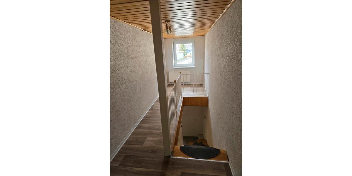 Etagenwohnung Olbernhau - 3 Zimmer, 97 m&sup2;, 590&euro; | Angebot:25376813