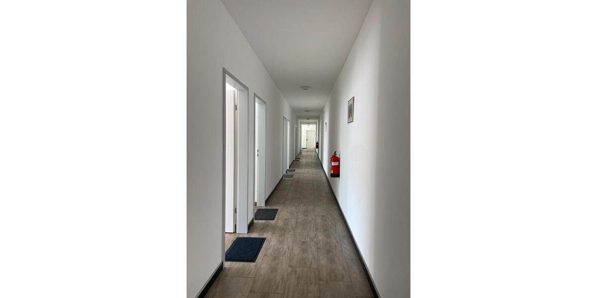 Wohnen auf Zeit Leichlingen (Rheinland) - 6 Zimmer, 16 m&sup2;, 18&euro; | Angebot:22243888