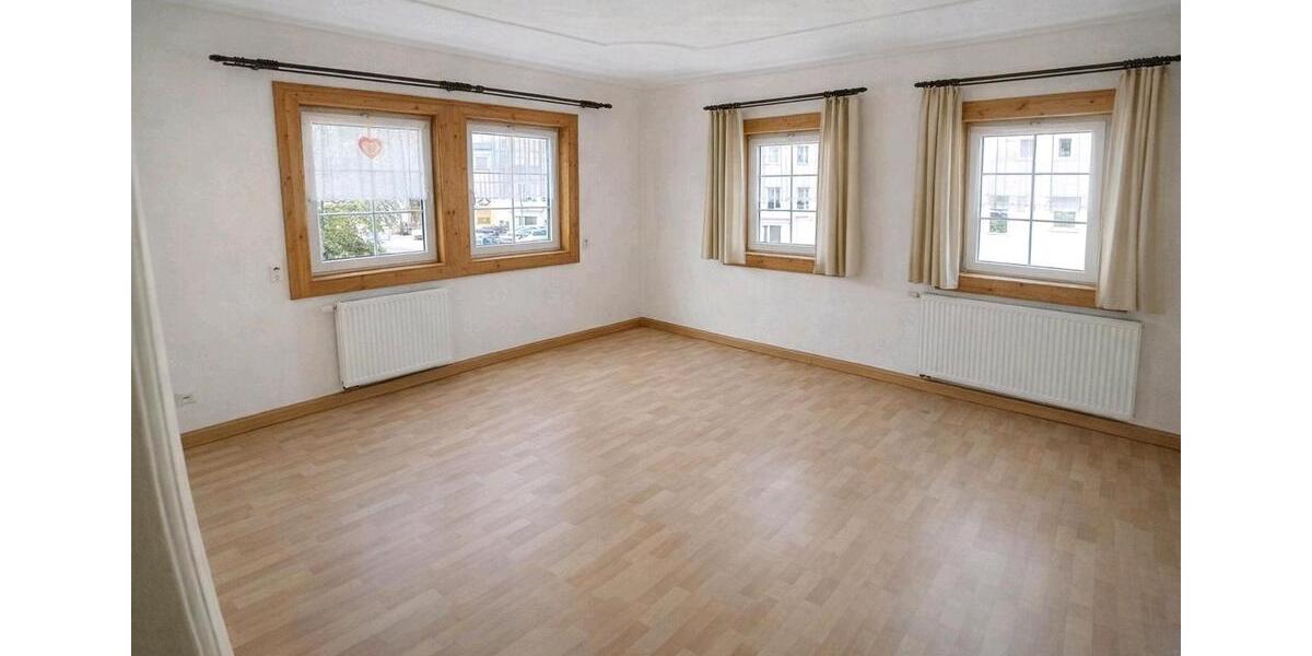 Etagenwohnung Lugau/Erzgebirge Erzgebirge - 9 Zimmer, 150 m&sup2;, 900&euro; | Angebot:25932853