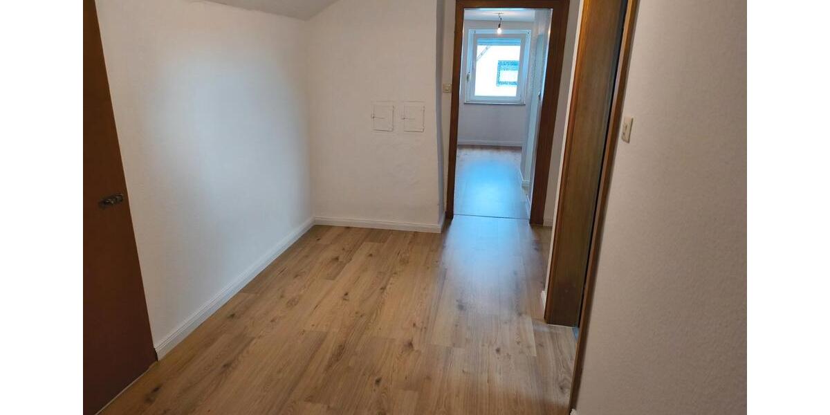 Dachgeschoßwohnung Bad Lippspringe - 2 Zimmer, 45 m&sup2;, 400&euro; | Angebot:26656144