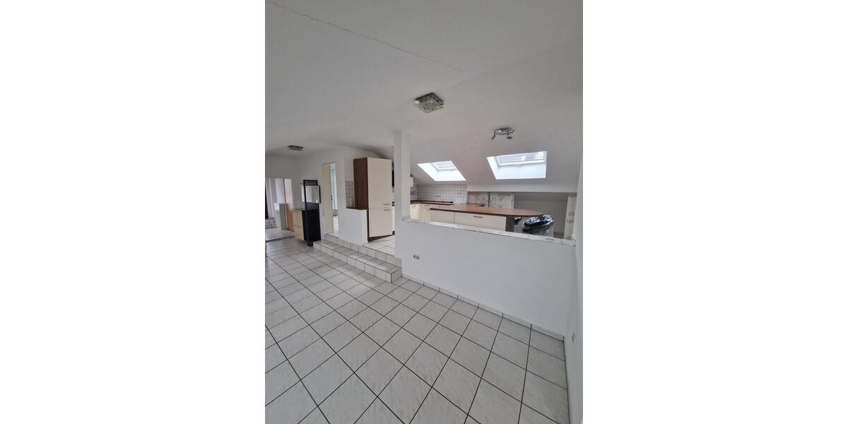 Dachgeschoßwohnung Lützelbach - 4 Zimmer, 84 m&sup2;, 750&euro; | Angebot:24470176