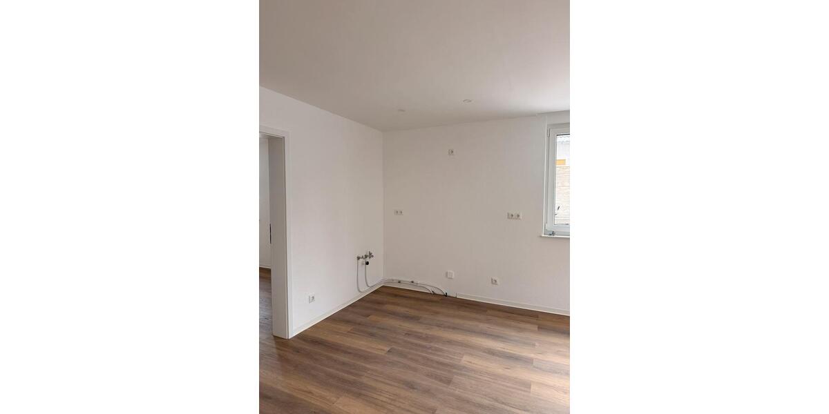 Etagenwohnung Fronhausen - 3 Zimmer, 65 m&sup2;, 1.100&euro; | Angebot:25401883