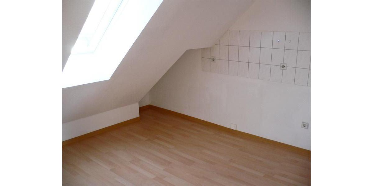 Dachgeschoßwohnung Reichenbach im Vogtland Obermylau - 1 Zimmer, 31 m&sup2;, 179&euro; | Angebot:25854254