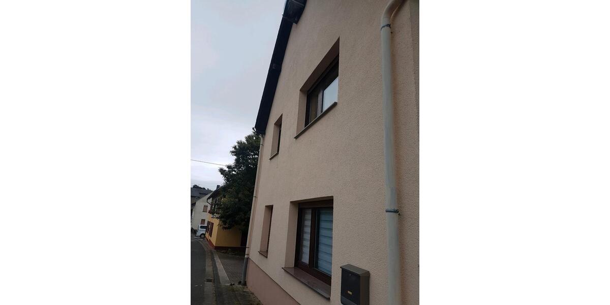 Einfamilienhaus Stromberg - 4 Zimmer, 215 m&sup2;, 2.000&euro; | Angebot:26298531