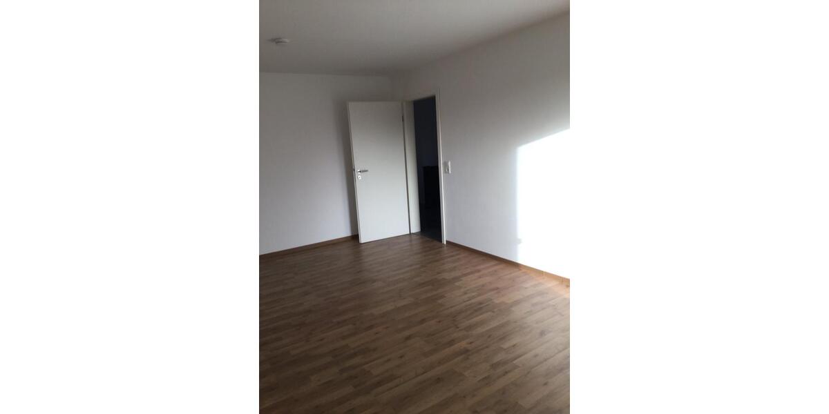 Dachgeschoßwohnung Oldendorf - 3 Zimmer, 90 m&sup2;, 810&euro; | Angebot:25944740