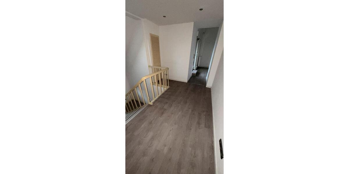 Dachgeschoßwohnung Falkensee - 2 Zimmer, 90 m&sup2;, 1.350&euro; | Angebot:24597937
