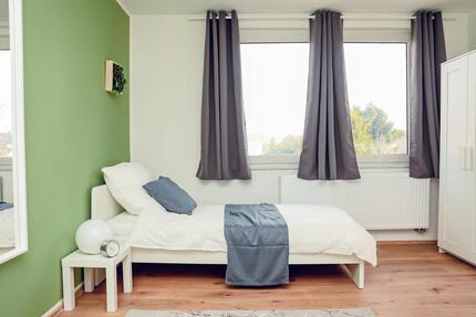 Wohnen auf Zeit Bochum Bochum-Südwest - 3 Zimmer, 15 m&sup2;, 490&euro; | Angebot:24786212