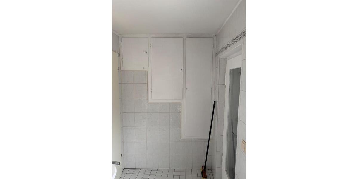 Dachgeschoßwohnung Bonn - 1 Zimmer, 16 m&sup2;, 330&euro; | Angebot:26689266