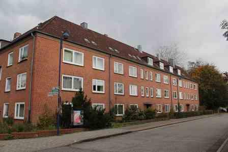 Ihr neues Zuhause in Bad Oldesloe! Schicke, frisch renovierte 2-Zimmer-Wohnung mit Balkon! zimmer