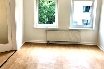 3-Zimmer Wohnung mit Balkon ab 01.02.2026 Stellplatz optional 3 zimmer