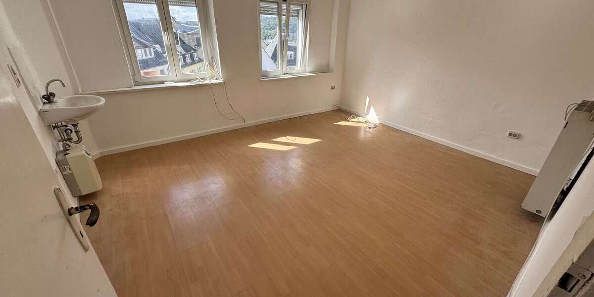 Wohnung zum Mieten in Siegen 300 € 20 m² 4 zimmer